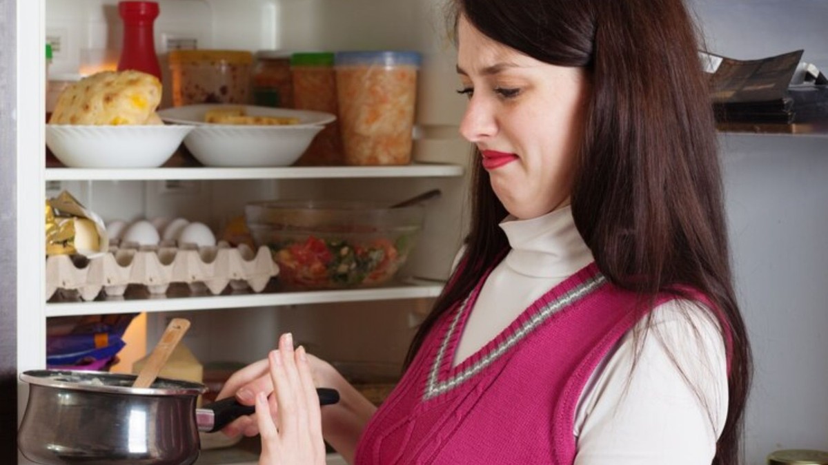 Geladeira parou de gelar: o que pode ser? Veja 7 coisas que você faz errado
