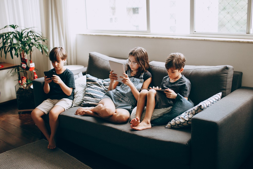 Apps de nudez por IA chegam a crianças e burlam controles parentais ...
