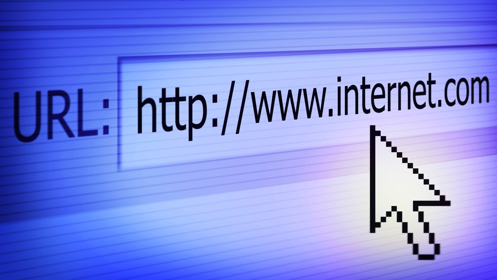 URL é o endereço que permite acessar páginas na web por meio de navegadores — Foto: Reprodução/Canva