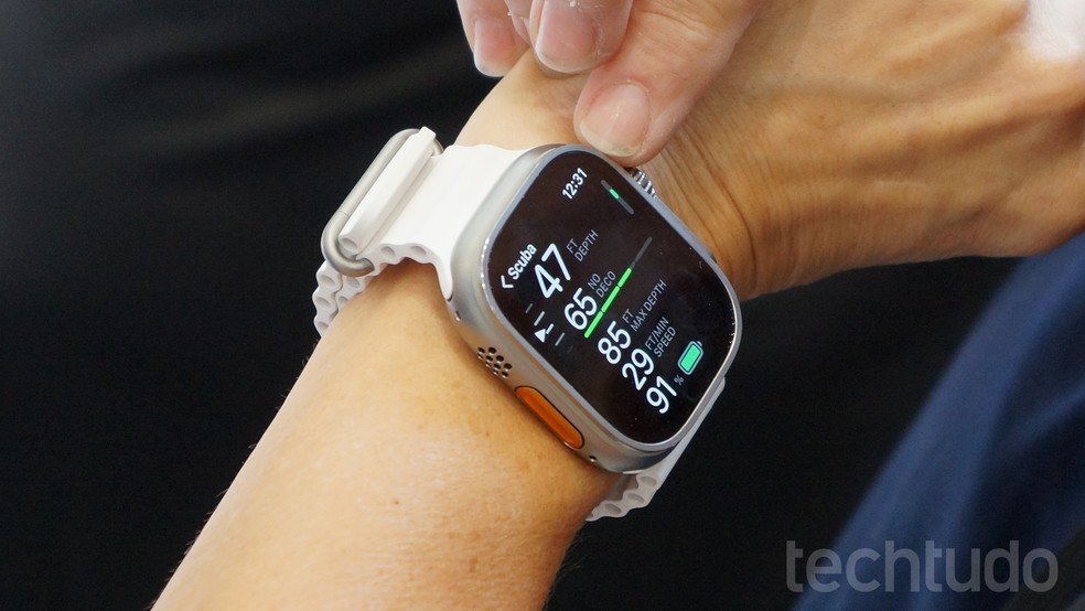 Comprar Apple Watch Ultra 2 GPS + Cellular • Caixa de titânio de