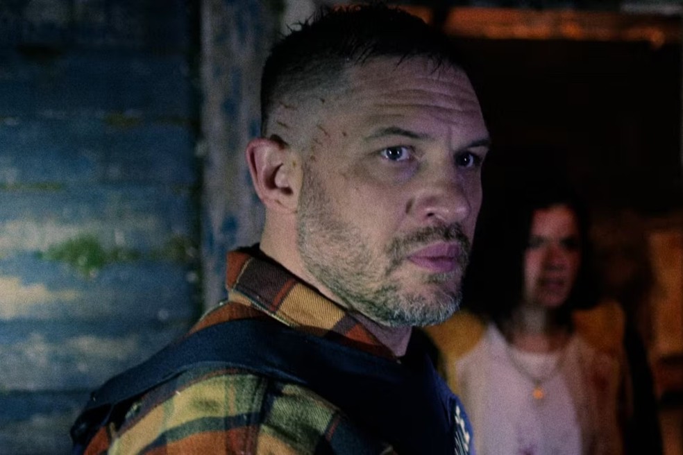 Uma investigação leva um detetive a encarar o submundo do crime e questões do seu passado em Caos e Destruição (2025) — Foto: Divulgação/Netflix