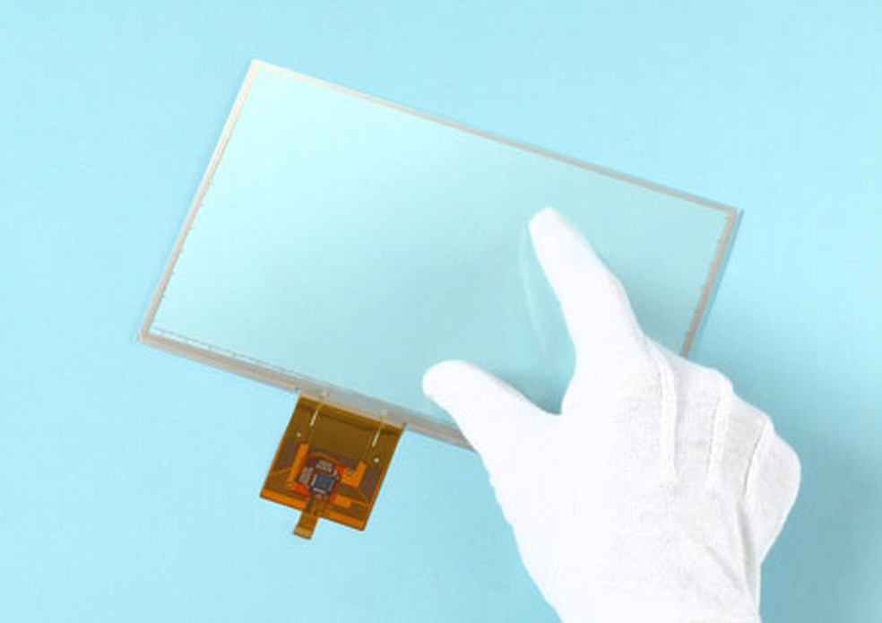 Tela capacitiva da SMK consegue reconhecer toques feitos com luvas
