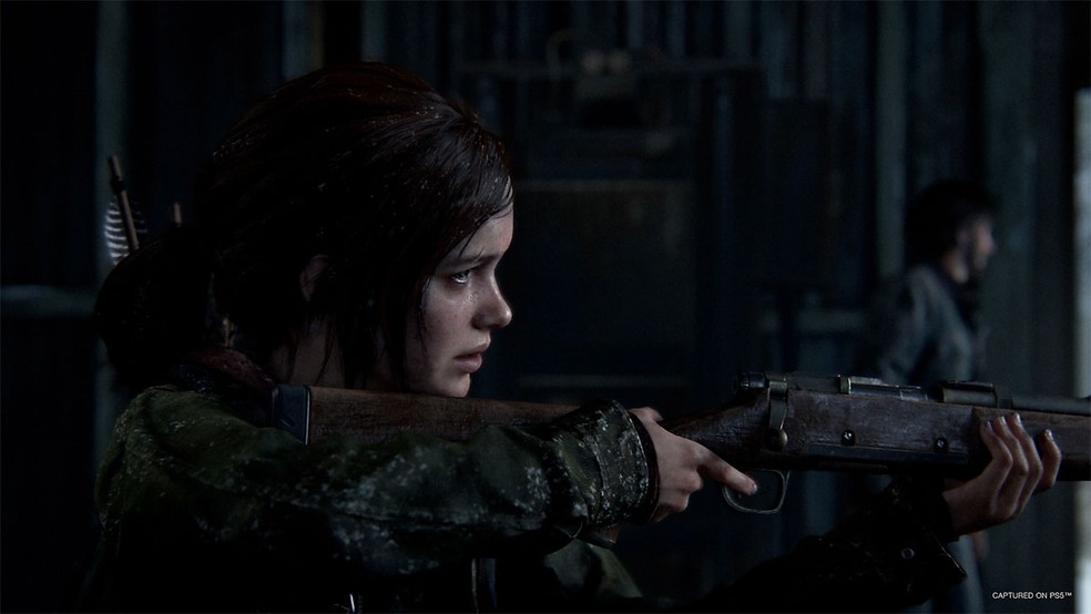 The Last of Us conta com uma abertura triste e angustiante, visto que os jogadores acompanham o mundo desmoronando diante de um vírus mortal — Foto: Reprodução/PlayStation