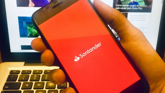 Santander fora do ar? Usuários apontam instabilidade no app do banco