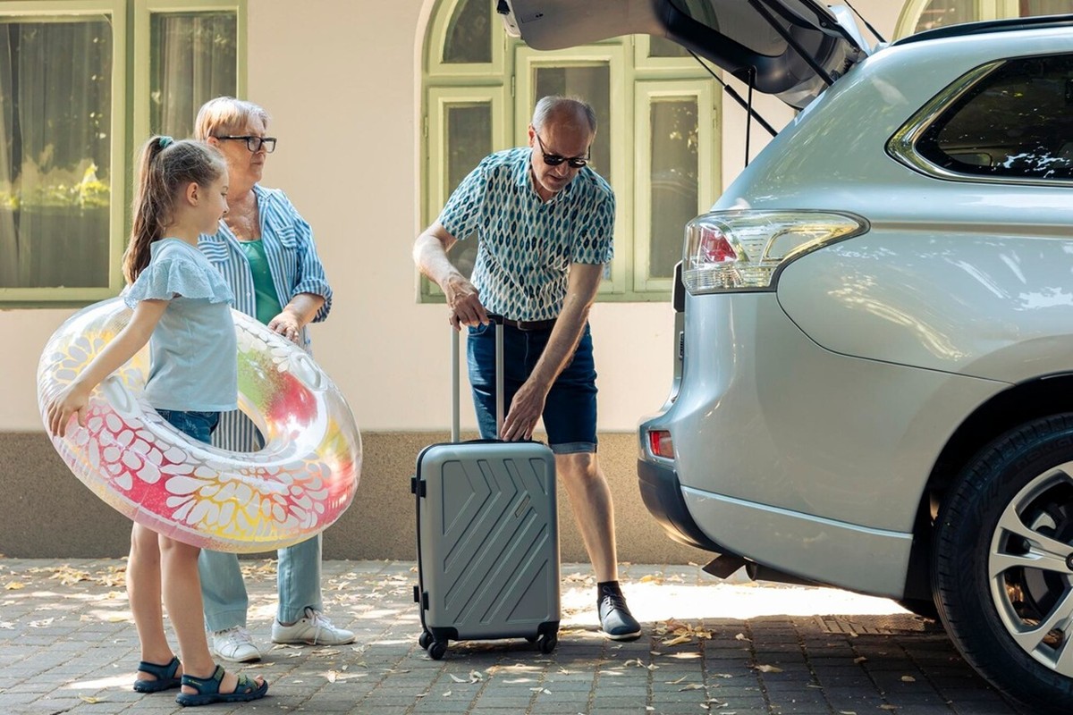 Vai Viajar no Feriaadão? Veja Como economizar Luz Mesmo Fora de Casa