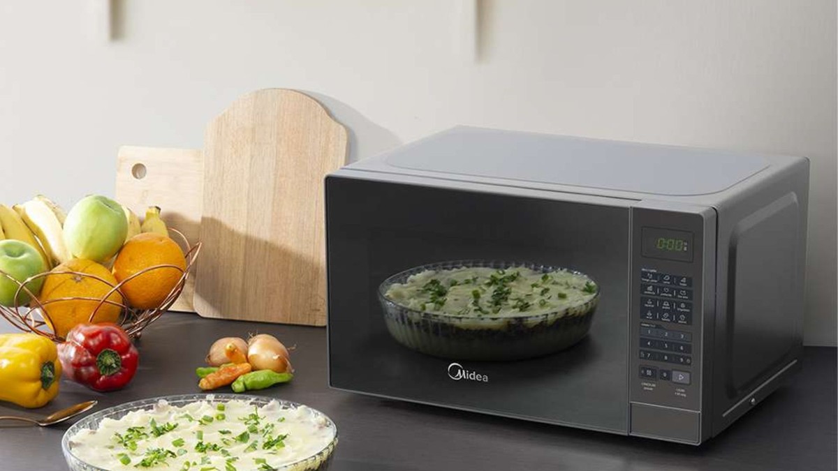 Micro-ondas em promoção: 5 modelos para comprar pagando menos