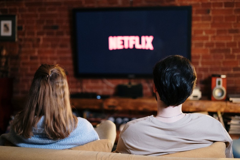 TV smart 32 polegadas para assistir a filmes e séries; confira 8 modelos