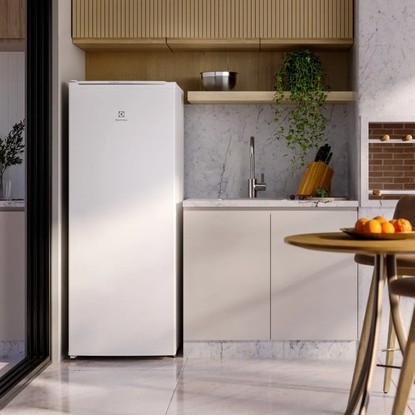 Freezer vertical Electrolux