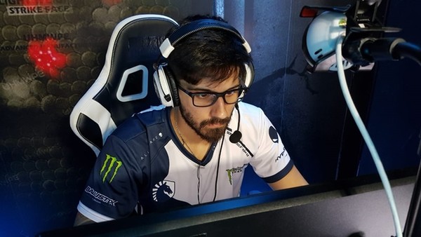 ziGueira além do Rainbow Six: 5 curiosidades sobre o jogador brasileiro